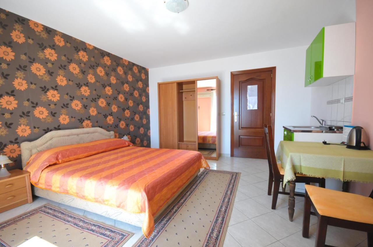 Apartments Balic Sveti Stefan Eksteriør bilde